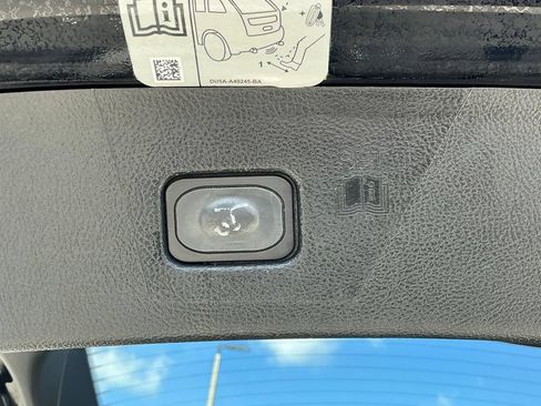 Used 2018 Ford Edge SEL w/ Equipment Group 201A FWD image 26