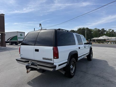 Used 1999 Chevrolet Suburban 2500 w/ Preferred Equipment Group 2 image 5