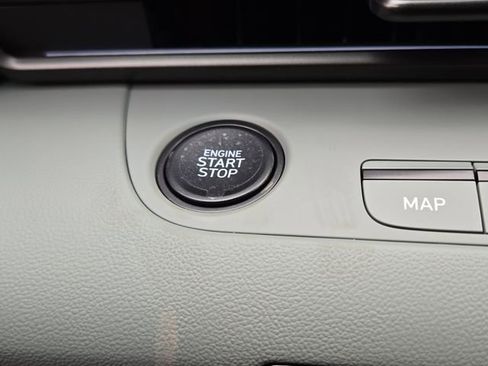 New 2026 Hyundai Elantra Limited FWD image 10