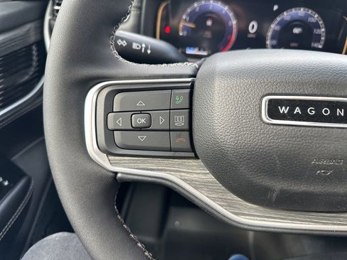 Used 2024 Jeep Wagoneer Series III w/ Rear Seat Video Group 1 AWD/4WD image 29