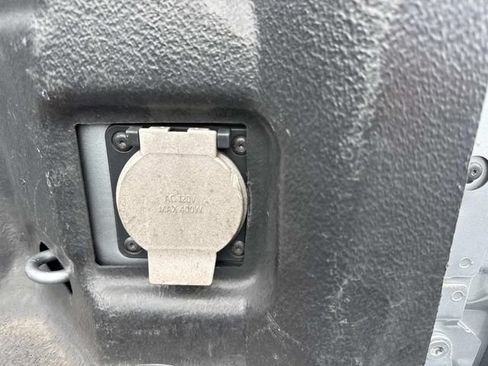 Used 2024 GMC Sierra 1500 SLT RWD image 14
