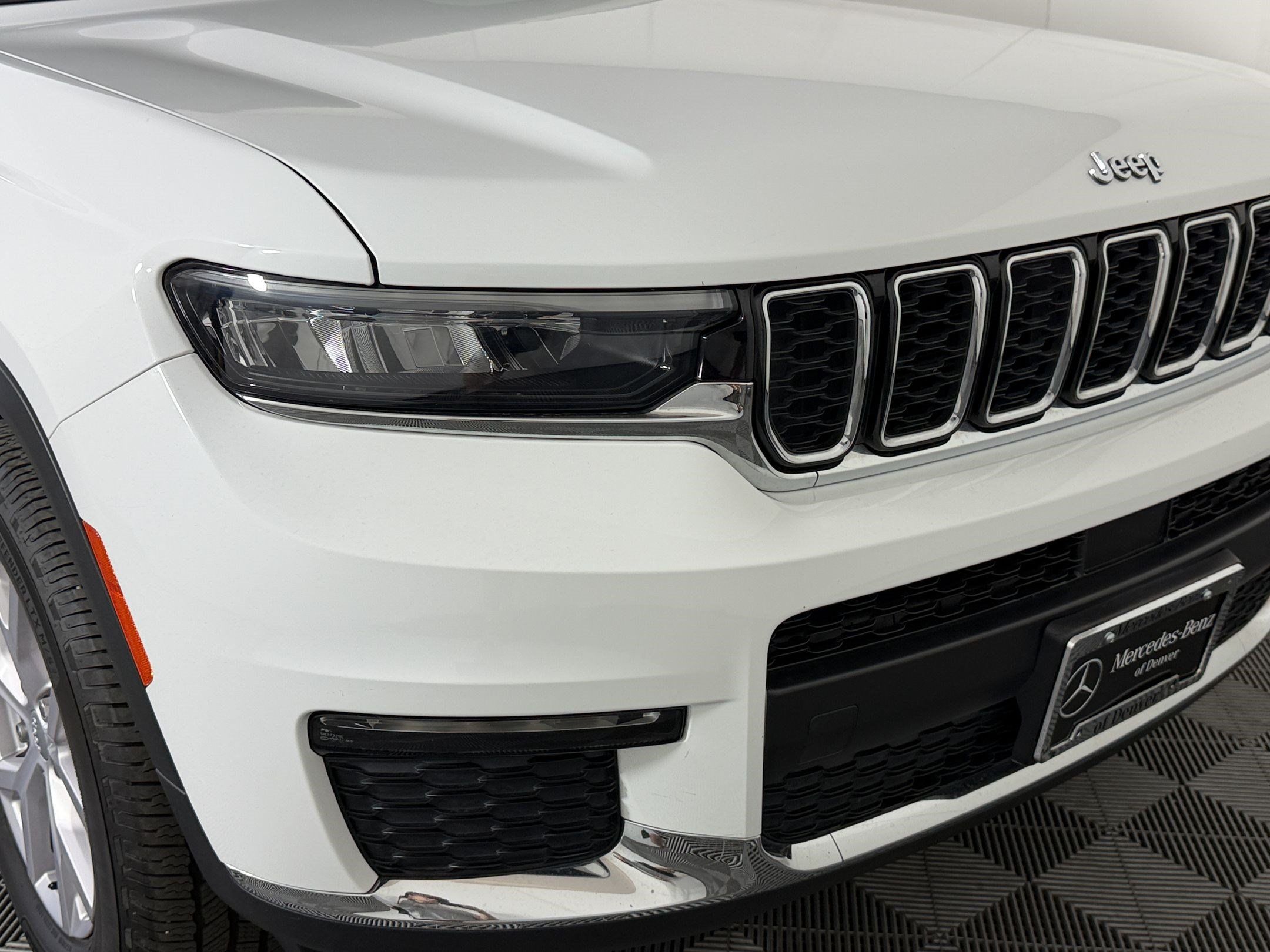 Used 2021 Jeep Grand Cherokee L Limited AWD/4WD image 12