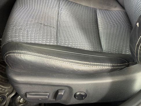 Used 2012 Toyota Camry SE FWD image 14