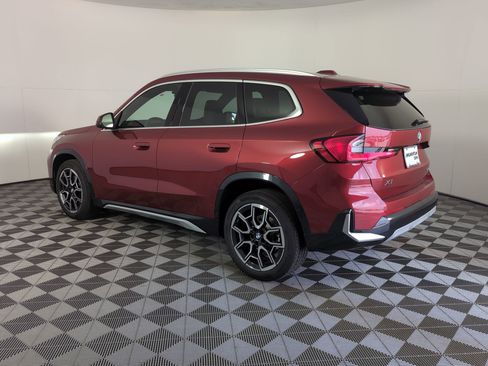 Used 2026 BMW X1 xDrive28i w/ Technology Package image 3