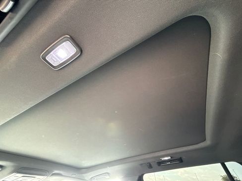 Used 2023 Chevrolet Suburban Premier image 16