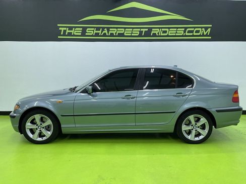 Used 2004 BMW 330xi Sedan image 6