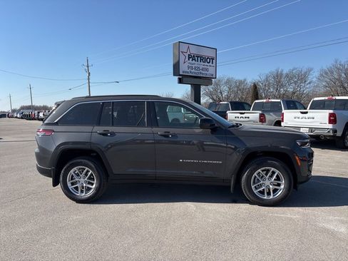 New 2026 Jeep Grand Cherokee Laredo X AWD/4WD image 2