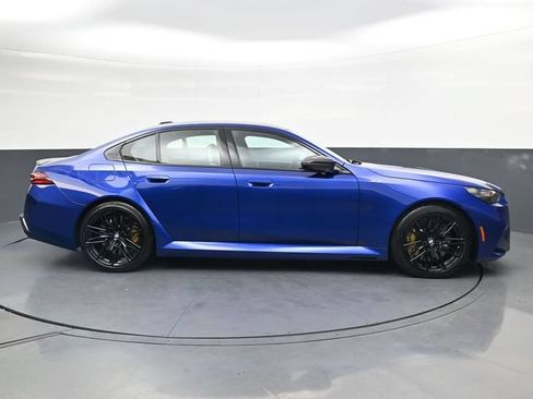 Used 2025 BMW M5 w/ Carbon Package AWD/4WD image 3