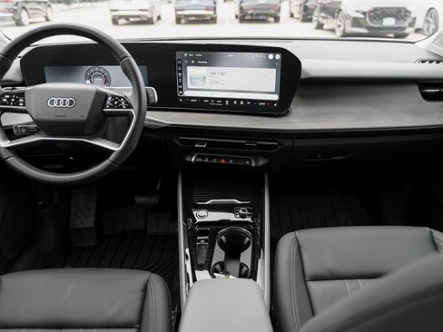 Certified 2026 Audi Q3 quattro 2.0T AWD/4WD image 8