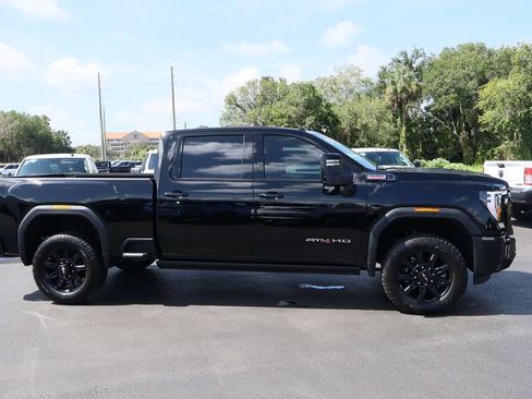 Certified 2025 GMC Sierra 2500 AT4 w/ AT4 Premium Plus Package AWD/4WD image 10