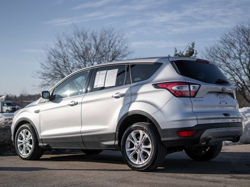 Used 2017 Ford Escape SE image 7