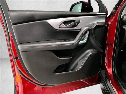 Used 2024 Chevrolet Blazer LT FWD image 18