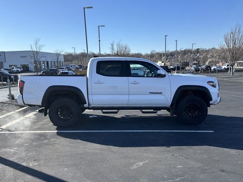 Used 2023 Toyota Tacoma TRD Pro image 11