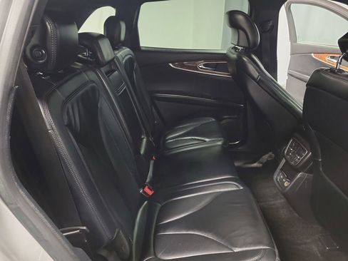 Used 2018 Lincoln MKX Select w/ Select Plus Package image 21