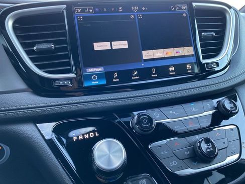 New 2026 Chrysler Pacifica Select image 35