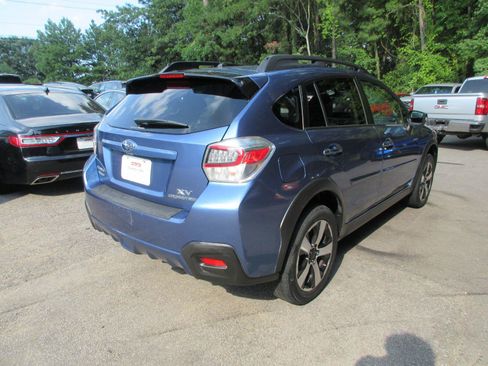 Used 2015 Subaru Crosstrek 2.0i Premium AWD/4WD image 5