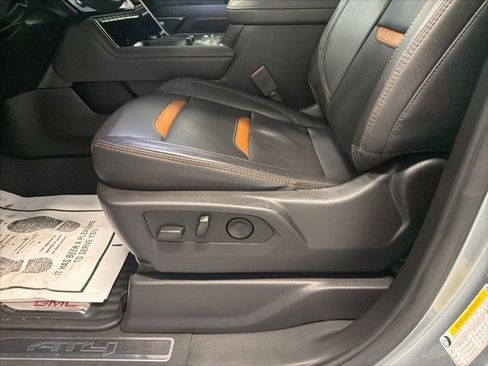 Used 2024 GMC Sierra 2500 AT4 image 18