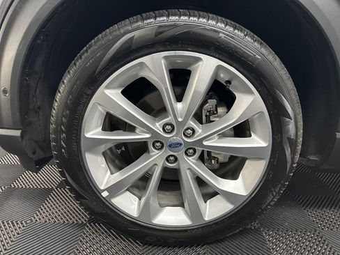 Used 2024 Ford Explorer Platinum w/ Technology Package image 43