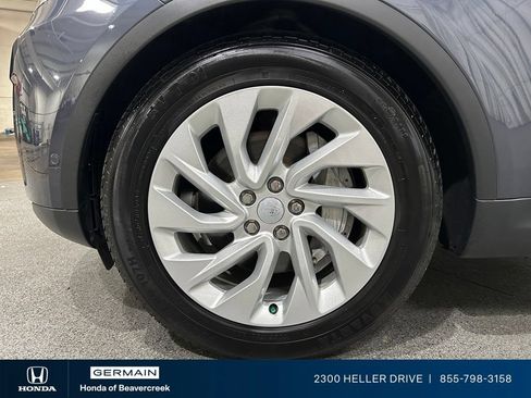 Used 2025 Land Rover Discovery S AWD/4WD image 13