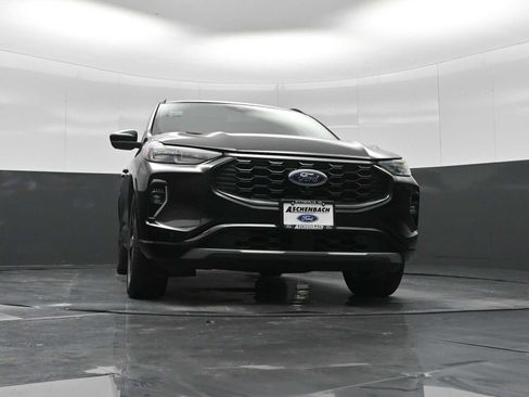 Used 2023 Ford Escape ST-Line Elite w/ Premium Technology Package AWD/4WD image 29