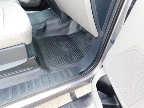 Used 2022 Ford F250 XL image 8