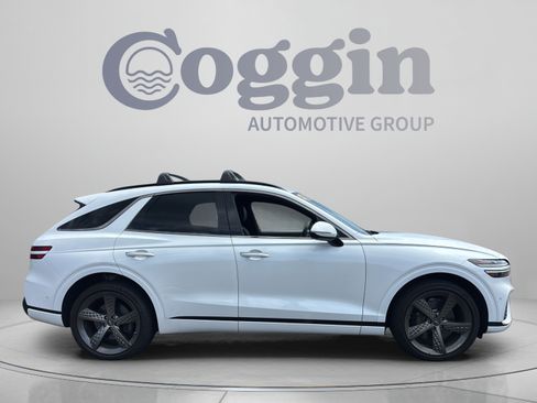 Used 2025 Genesis GV70 2.5T w/ Sport Prestige Package AWD/4WD image 6