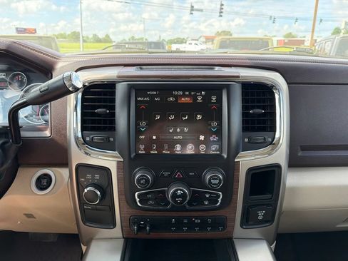 Used 2014 RAM 3500 Laramie w/ Convenience Group AWD/4WD image 34