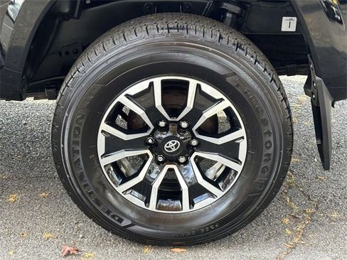 Used 2022 Toyota Tacoma TRD Sport w/ TRD Premium Sport Package image 29