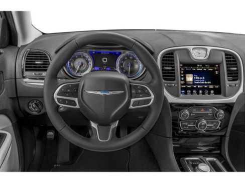Used 2023 Chrysler 300 C RWD image 11