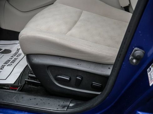 Used 2020 Nissan Rogue Sport SV FWD image 29