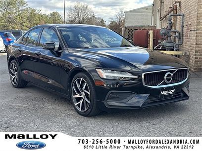 Used 2019 Volvo S60 T6 Momentum w/ Multimedia Package