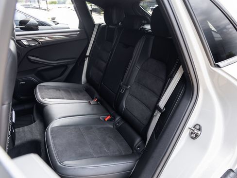 New 2026 Porsche Macan GTS AWD/4WD image 39