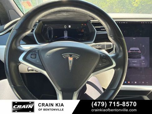 Used 2017 Tesla Model X 75D AWD/4WD image 17