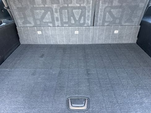 Used 2019 Cadillac Escalade ESV Platinum image 18