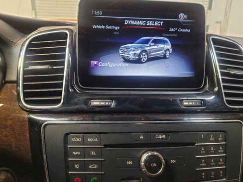 Used 2018 Mercedes-Benz GLS 450 4MATIC w/ Premium Package image 25