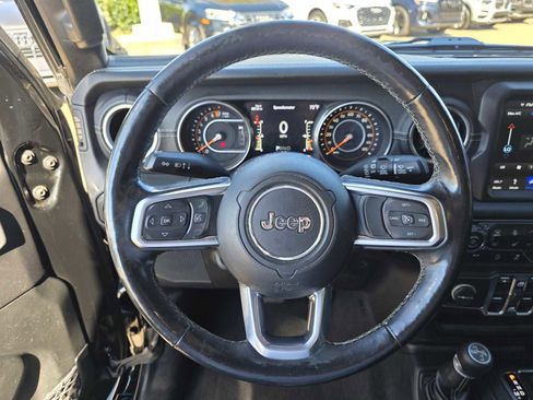 Used 2019 Jeep Wrangler Unlimited Sahara w/ Quick Order Package 24M Moab image 22