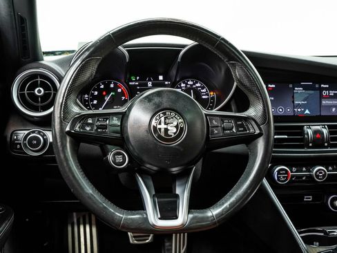Used 2022 Alfa Romeo Giulia Ti w/ Active Assist Plus Package RWD image 23