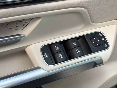 Certified 2025 Mercedes-Benz GLB 250 image 12