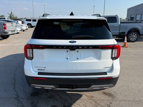Used 2025 Ford Explorer Active w/ Active Comfort Package AWD/4WD image 18