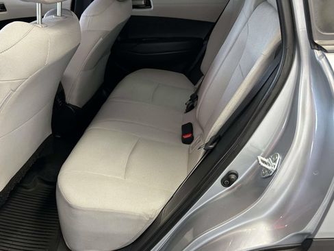 Used 2025 Toyota Corolla Cross L FWD image 13