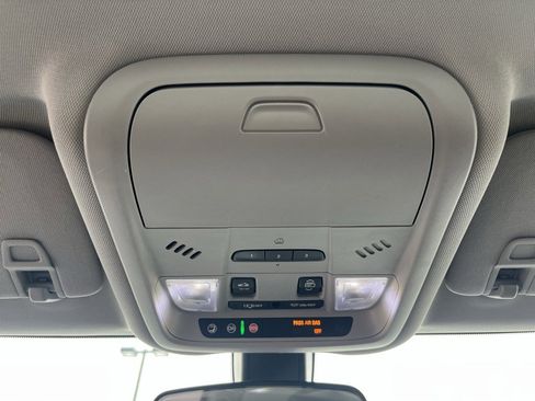 Used 2019 Chevrolet Equinox LT image 20