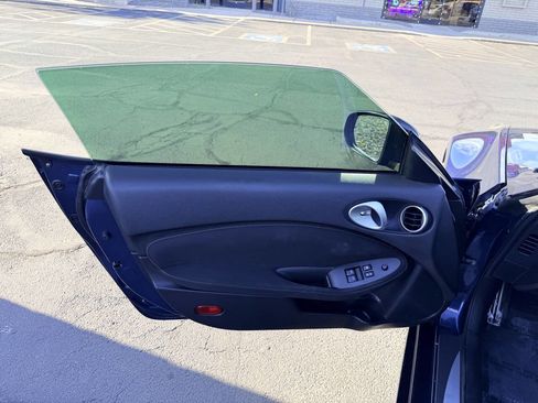 Used 2015 Nissan 370Z Coupe RWD image 8
