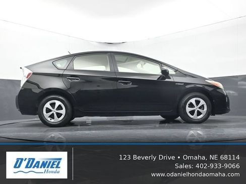 Used 2013 Toyota Prius Three w/ Solar Roof Pkg FWD image 13