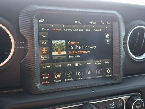 Used 2022 Jeep Wrangler 4WD Unlimited Sahara w/ Cold Weather Group image 16