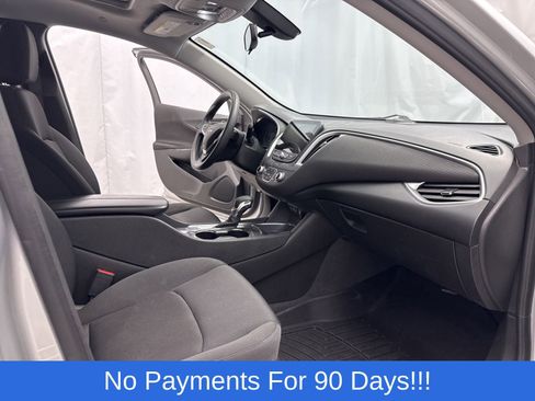 Used 2022 Chevrolet Malibu LT FWD image 32