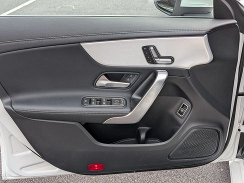 Used 2025 Mercedes-Benz CLA 250 4MATIC image 11