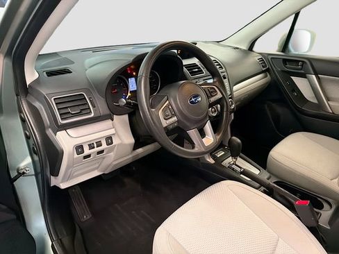Used 2017 Subaru Forester 2.5i Premium w/ All-Weather Package image 9