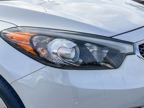 Used 2016 Kia Forte LX image 7