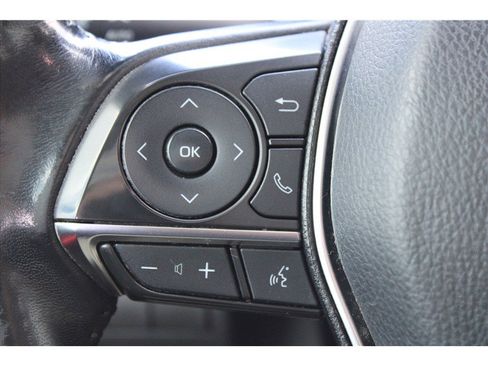 Used 2019 Toyota Camry XSE FWD image 17