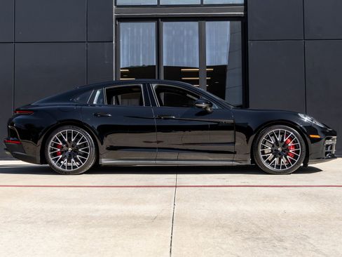 Used 2025 Porsche Panamera Turbo image 12